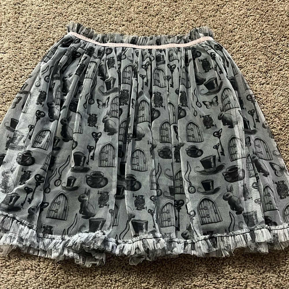 D-signed sz L (14-16) Alice in wonderland elastic waist skirt